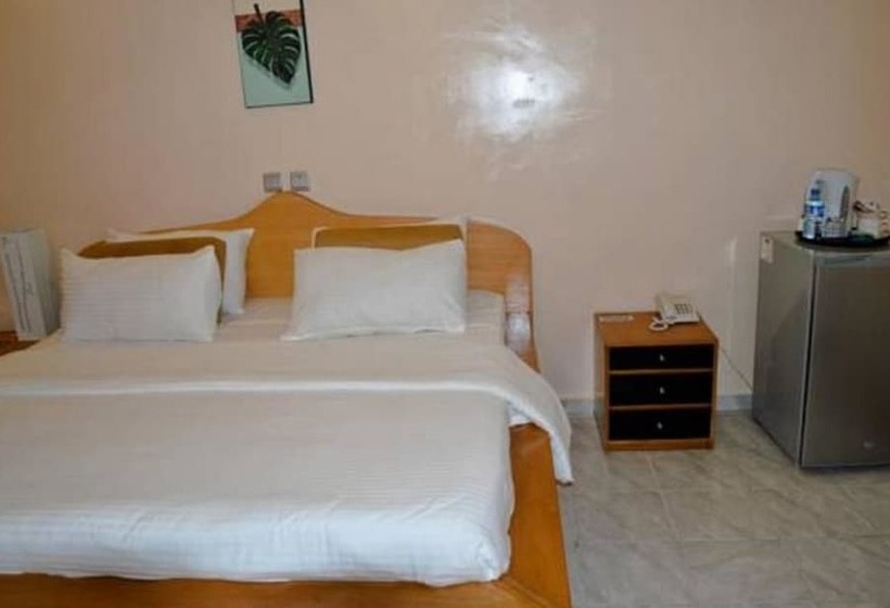 هتل Chateau De Trybze