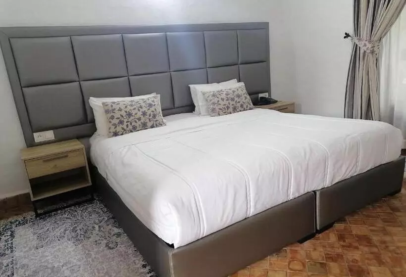 هتل Hôtel Mandy