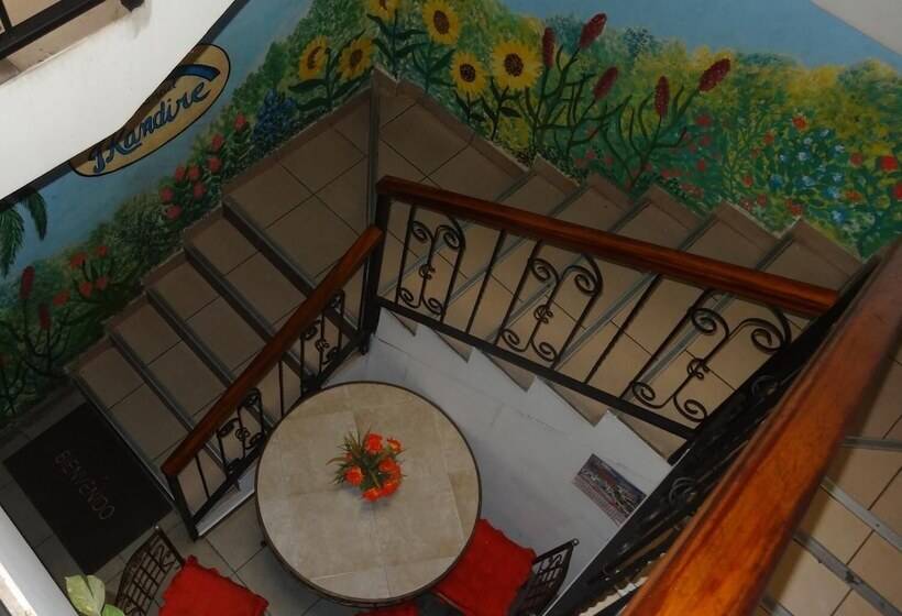 هتل Residencial Ikandire Ll