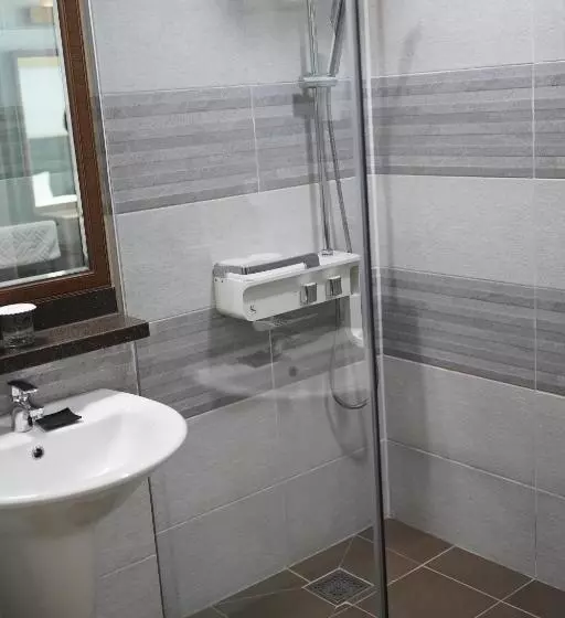 هتل Sacheon Grand Tourist