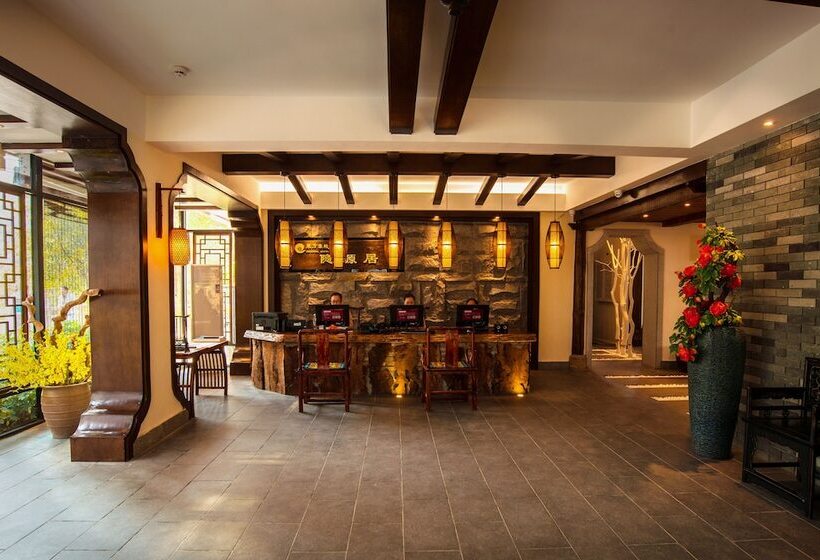 Hotelli Secret Courtyard Resort