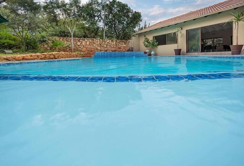 酒店 Three Oaks And An Aloe Boutique