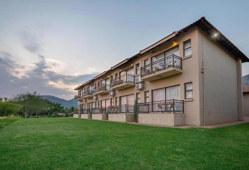 酒店 Three Oaks And An Aloe Boutique