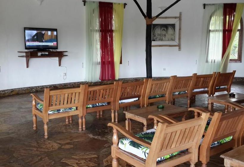 استراحتگاه Karibuni Hotel & Villas