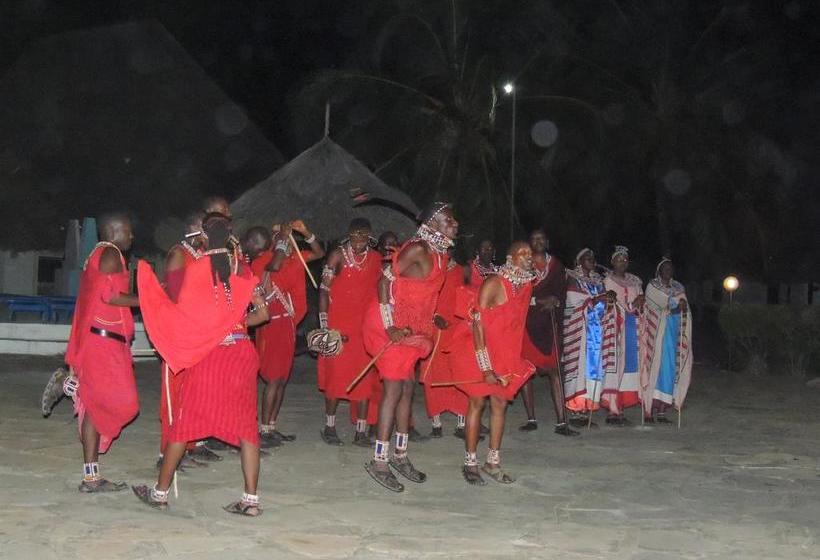 استراحتگاه Karibuni Hotel & Villas