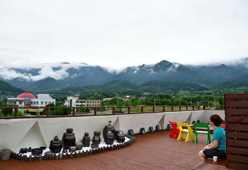 هاستل Nogodan Guesthouse And