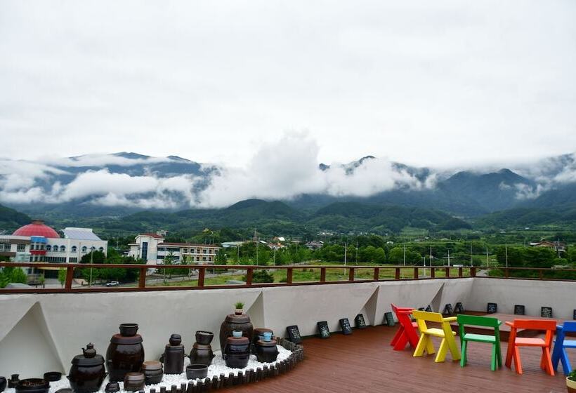 هاستل Nogodan Guesthouse And