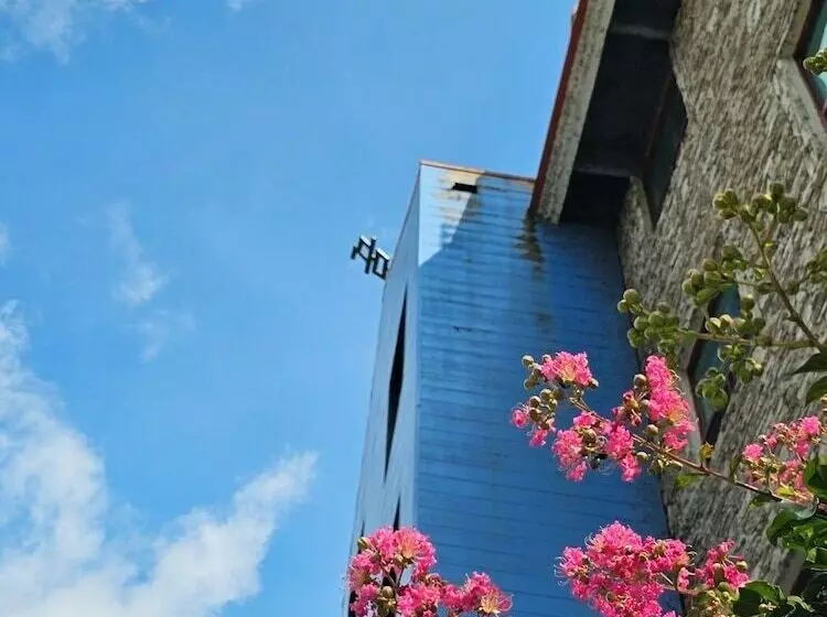 ユースホステル Nogodan Guesthouse And