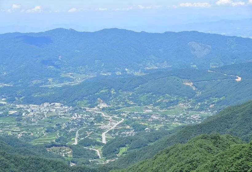ユースホステル Nogodan Guesthouse And