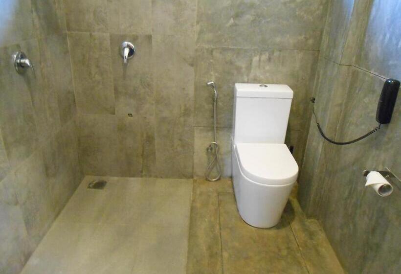 مبيت وإفطار Lario Resort