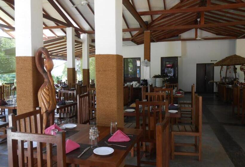 مبيت وإفطار Lario Resort