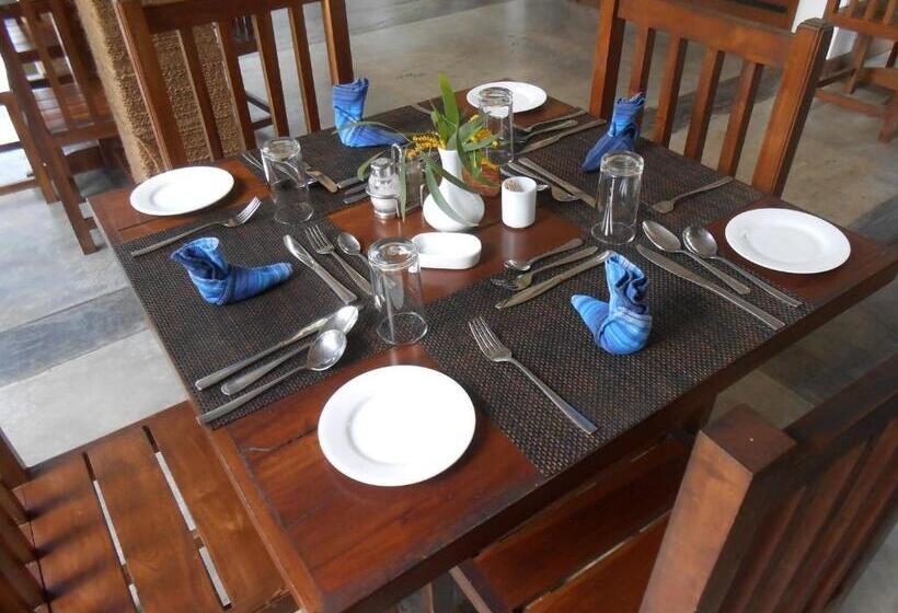 مبيت وإفطار Lario Resort