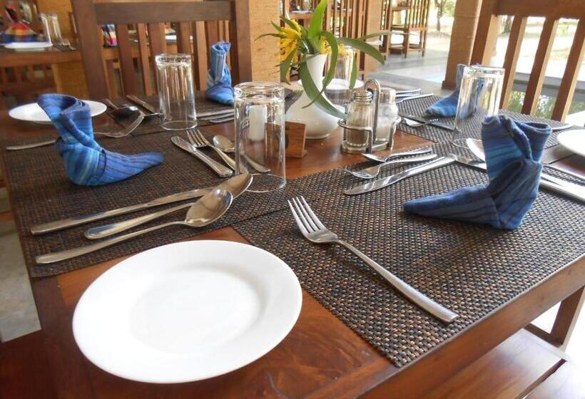 مبيت وإفطار Lario Resort