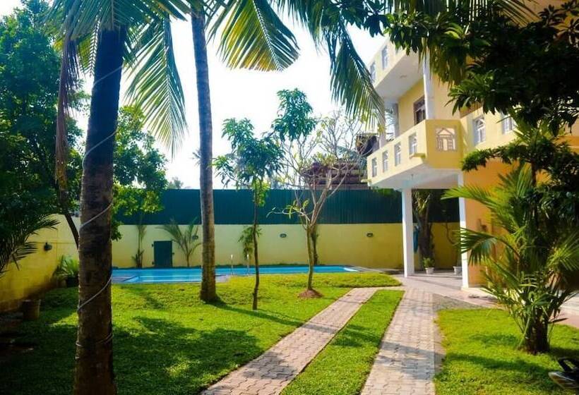 مبيت وإفطار Sholay Villa