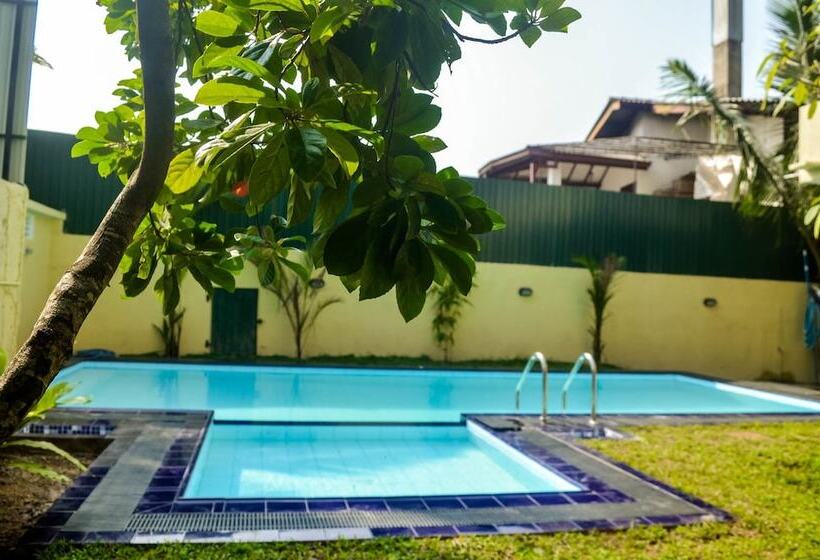 مبيت وإفطار Sholay Villa