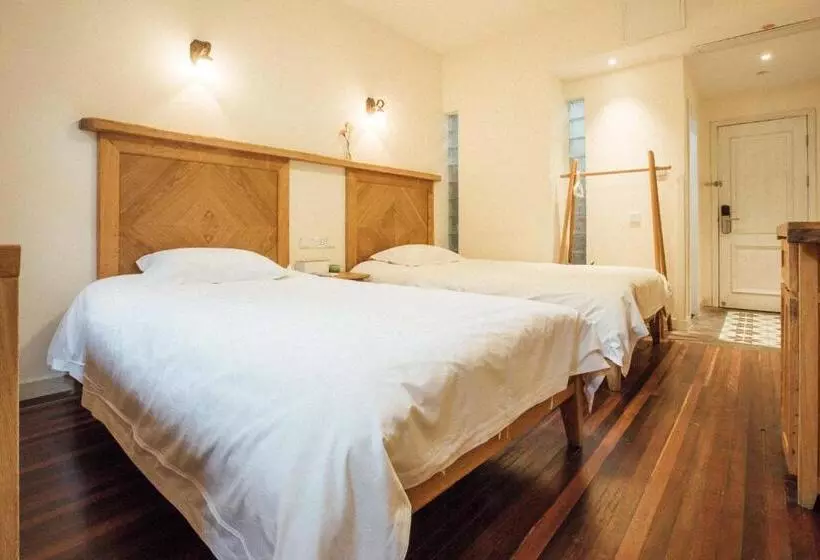 ホテル Lao Men Dong International Youth Hostel