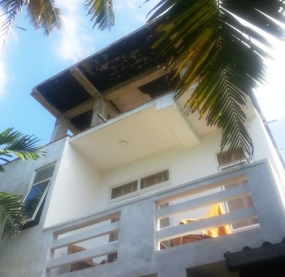 בית מלון כפרי Beach Paradise