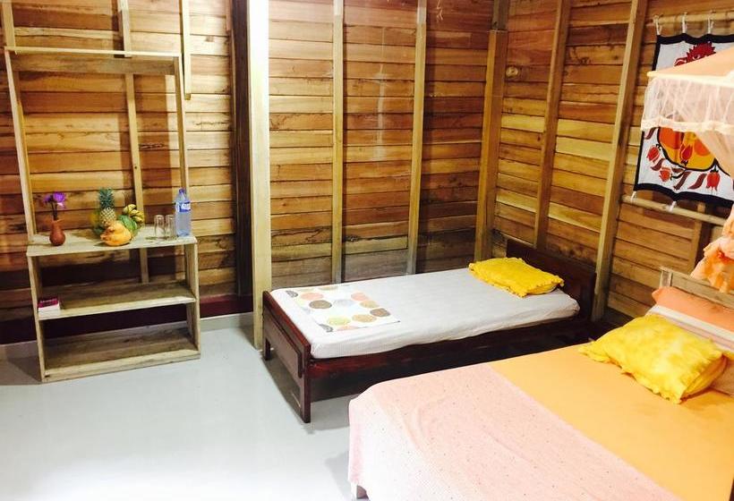 בית מלון כפרי Beach Paradise