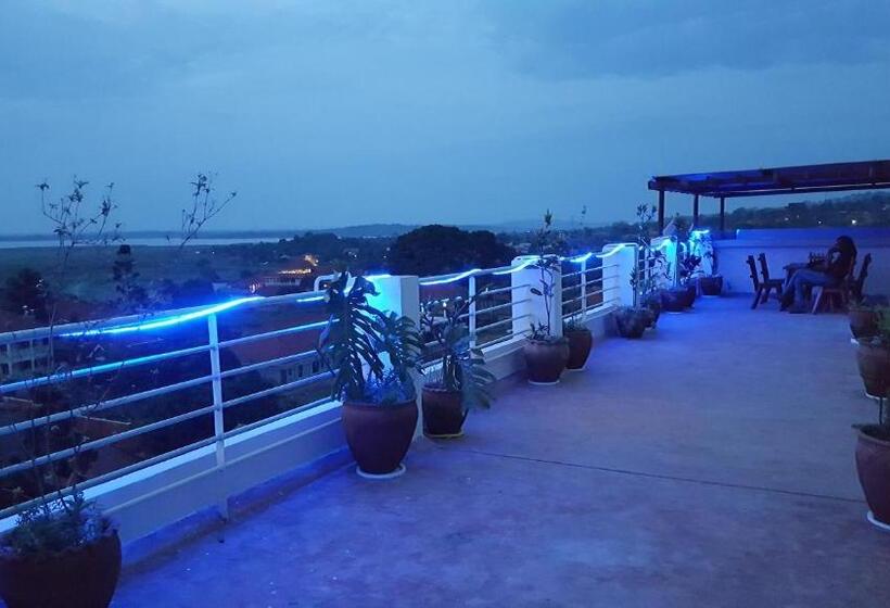 בית מלון כפרי Pulickal Airport