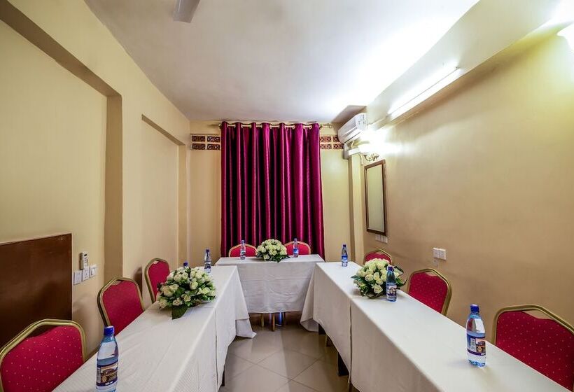 בית מלון כפרי Pulickal Airport