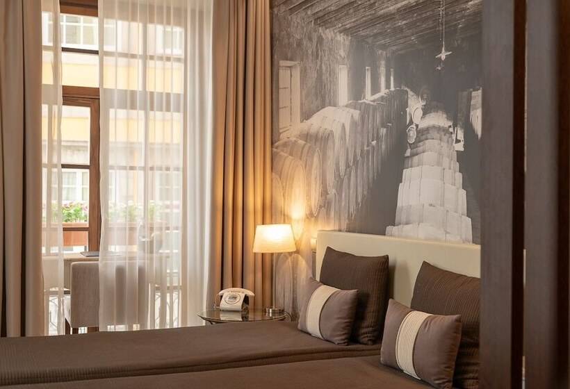 هتل Oca Ribeira Do Porto