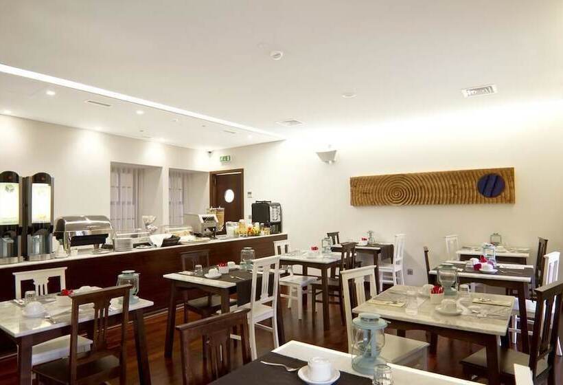 هتل Oca Ribeira Do Porto