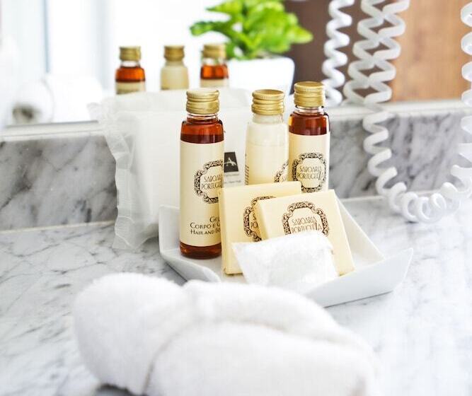 هتل Oca Ribeira Do Porto