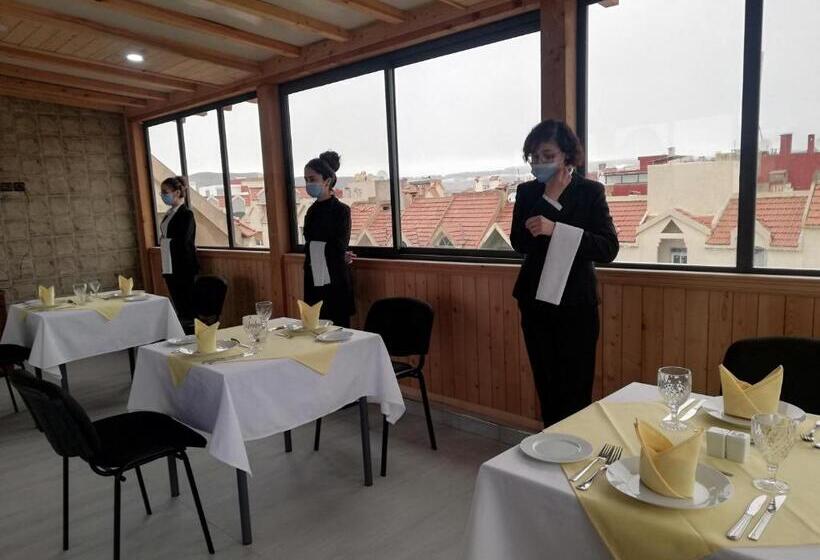 호텔 School Ersat Azrou