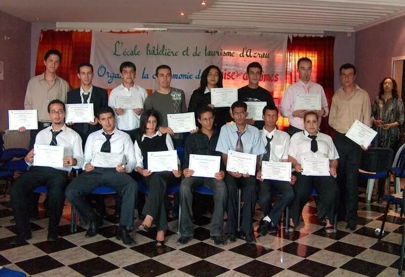 هتل School Ersat Azrou