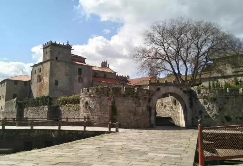 هتل Vilagarcia