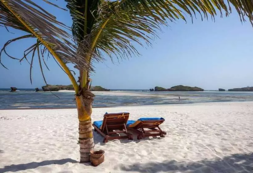 Seven Islands Resort