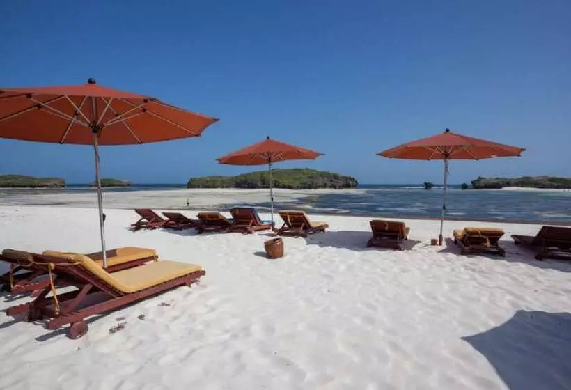 Seven Islands Resort