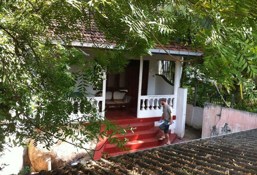 Backpacker.lk Hostel Unawatuna