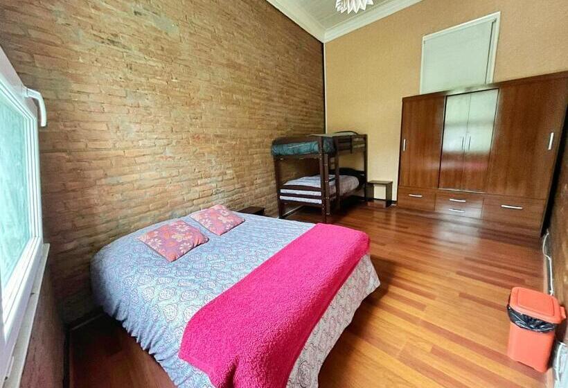 مسافرخانه La Casa Piola