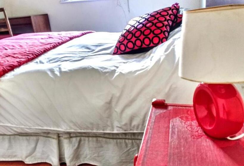 مسافرخانه La Casa Piola