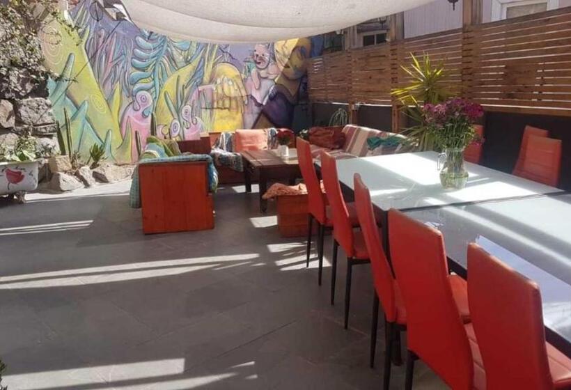 مسافرخانه La Casa Piola