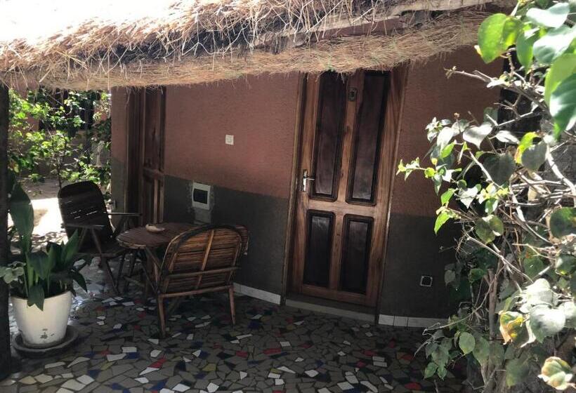 هتل A La Ficelle Du Lac Rose