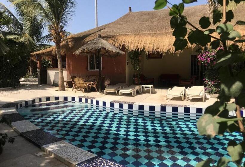 هتل A La Ficelle Du Lac Rose