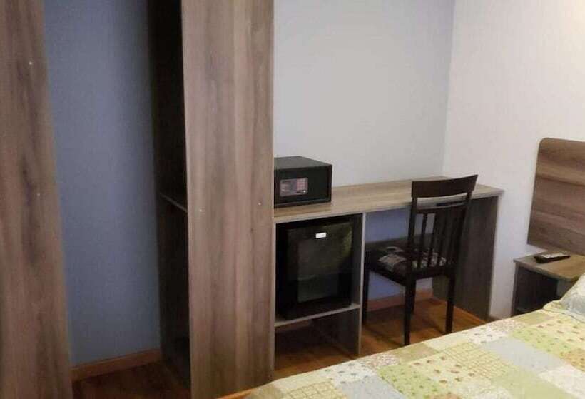 هتل Amaru Express