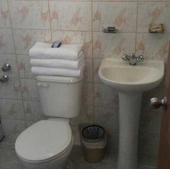 هتل Amaru Express