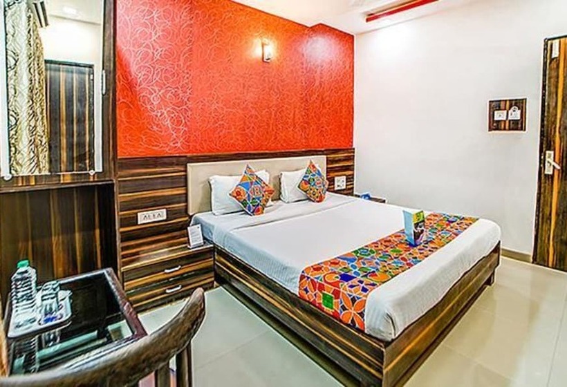 Fabhotel The Adore Palace