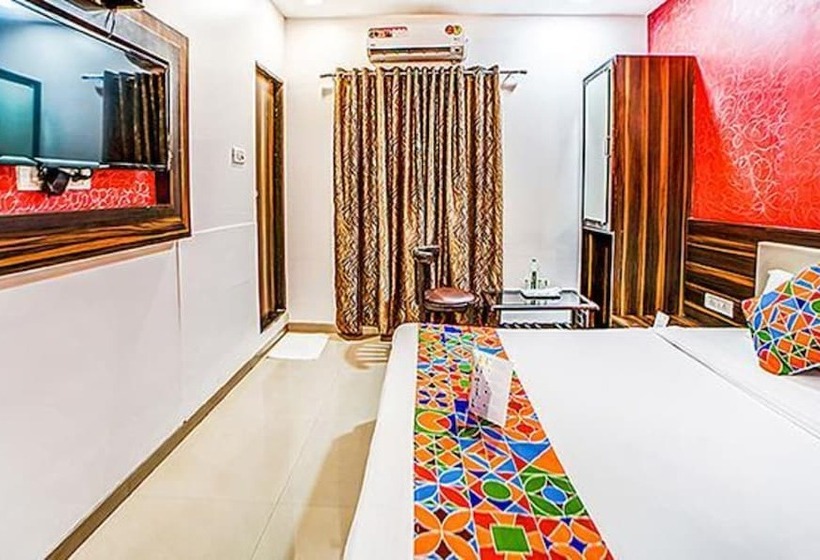 Fabhotel The Adore Palace