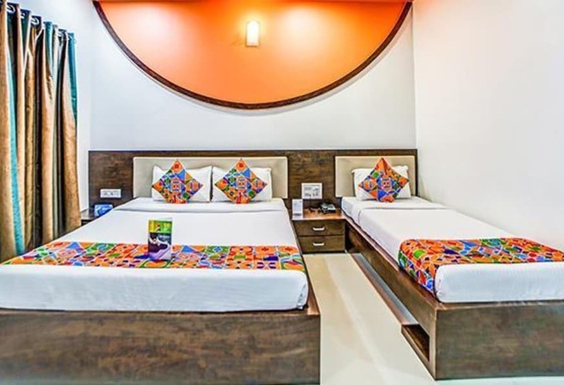 Fabhotel The Adore Palace