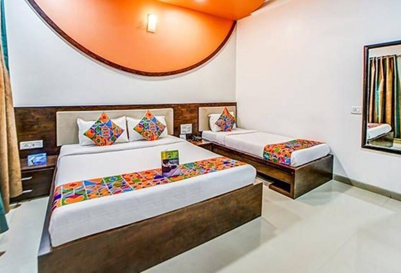 Fabhotel The Adore Palace