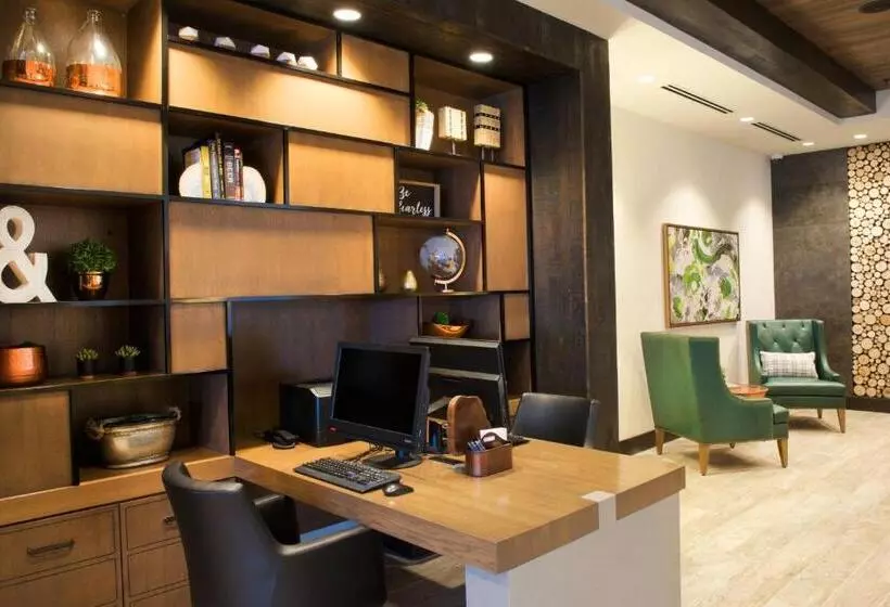 Hotelli Springhill Suites By Marriott Bend
