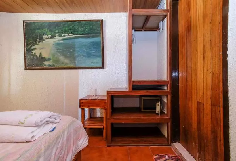 ホテル Zen Rooms Sabang Beachfront