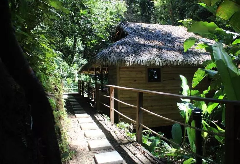 Red Frog Beach Island Resort