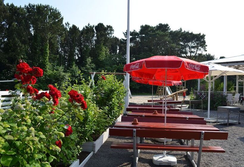 Rønne Vandrerhjem Hostel