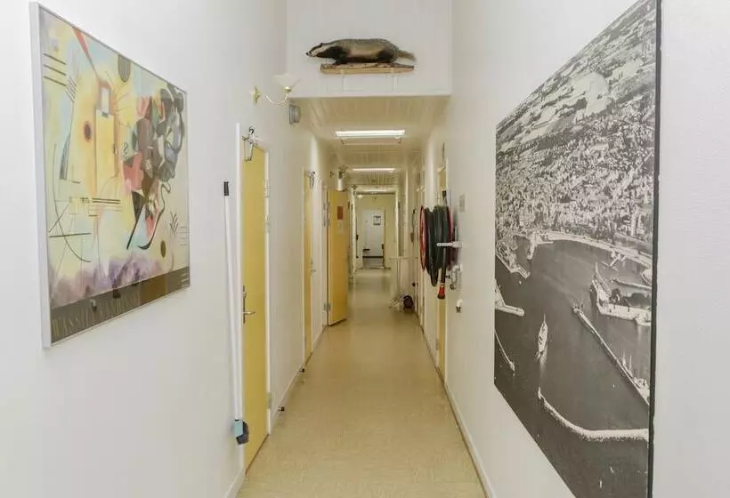 Rønne Vandrerhjem   Hostel