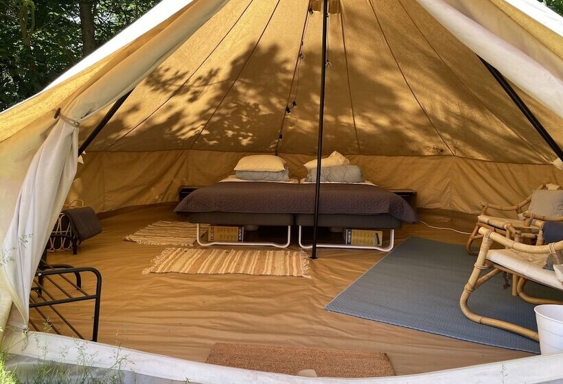 Rønne Vandrerhjem Hostel